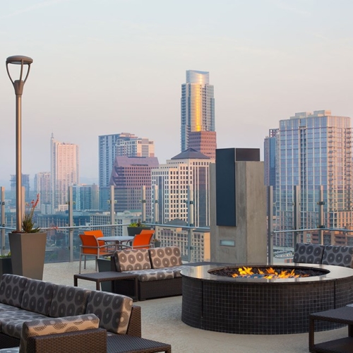 Photo of the sky deck on the SkyHouse Austin project